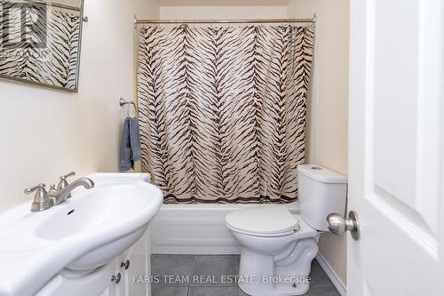 345 East Street, Orillia, ON - Indoor Photo Showing Bathroom