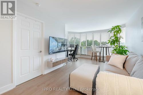 207 - 2285 Lake Shore Boulevard W, Toronto (Mimico), ON - Indoor