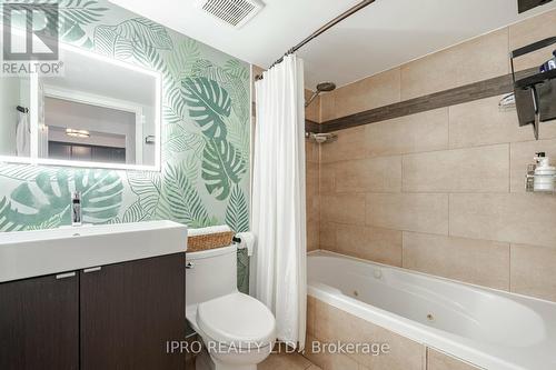 207 - 2285 Lake Shore Boulevard W, Toronto (Mimico), ON - Indoor Photo Showing Bathroom