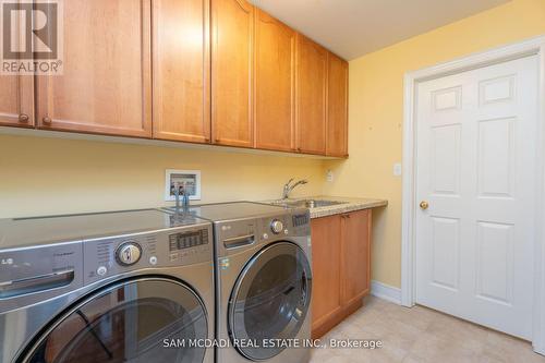 3852 Rosanna Drive, Mississauga (Churchill Meadows), ON - Indoor Photo Showing Laundry Room