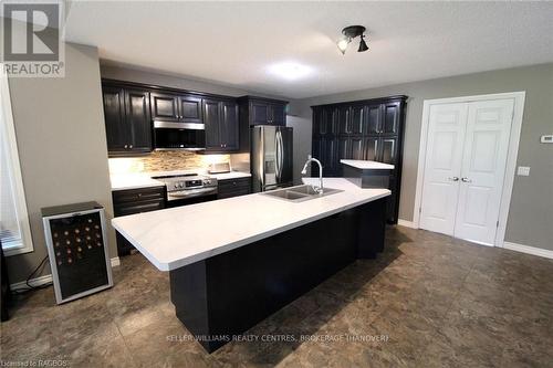 113 Lake Rosalind Road 1, Brockton, ON - Indoor Photo Showing Kitchen With Double Sink With Upgraded Kitchen