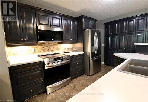 113 Lake Rosalind Road 1, Brockton, ON - Indoor Photo Showing Kitchen With Double Sink With Upgraded Kitchen