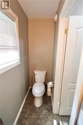 113 Lake Rosalind Road 1, Brockton, ON - Indoor Photo Showing Bathroom