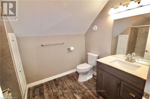 113 Lake Rosalind Road 1, Brockton, ON - Indoor Photo Showing Bathroom