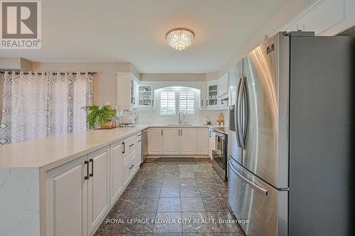 2 Black Hills Court, Brampton (Sandringham-Wellington), ON - Indoor Photo Showing Kitchen