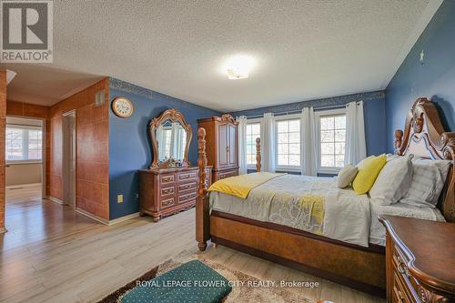 2 Black Hills Court, Brampton (Sandringham-Wellington), ON - Indoor Photo Showing Bedroom