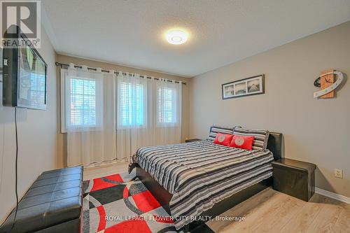 2 Black Hills Court, Brampton (Sandringham-Wellington), ON - Indoor Photo Showing Bedroom