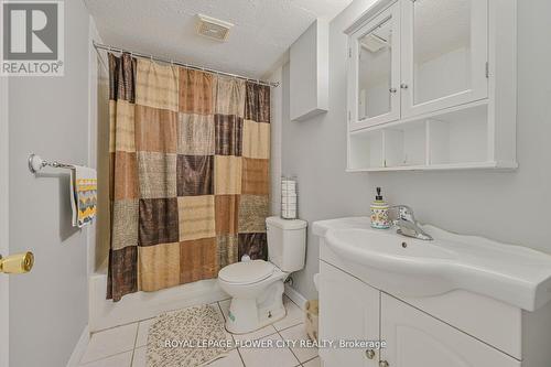 2 Black Hills Court, Brampton, ON - Indoor Photo Showing Bathroom