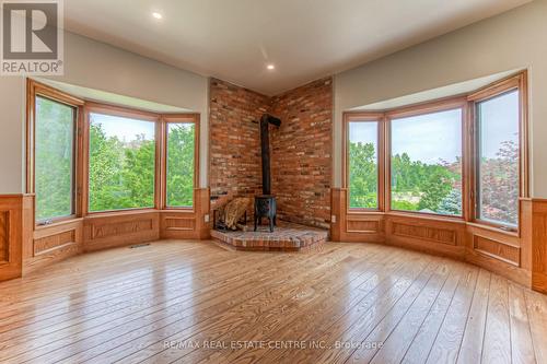 13215 Guelph Line, Milton (Campbellville), ON - Indoor With Fireplace