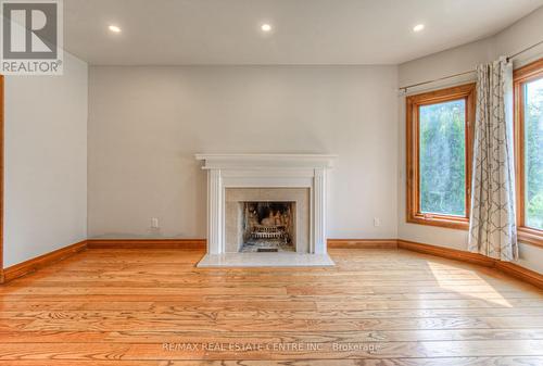 13215 Guelph Line, Milton (Campbellville), ON - Indoor With Fireplace