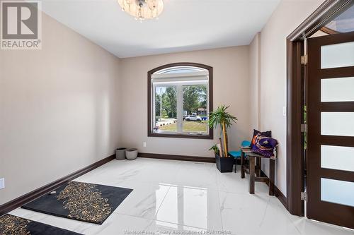 5911 Malden Road, Maidstone, ON - Indoor Photo Showing Other Room