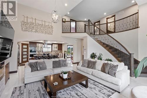 5911 Malden Road, Maidstone, ON - Indoor Photo Showing Living Room