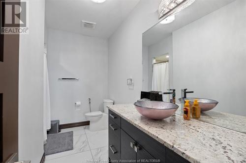 5911 Malden Road, Maidstone, ON - Indoor Photo Showing Bathroom