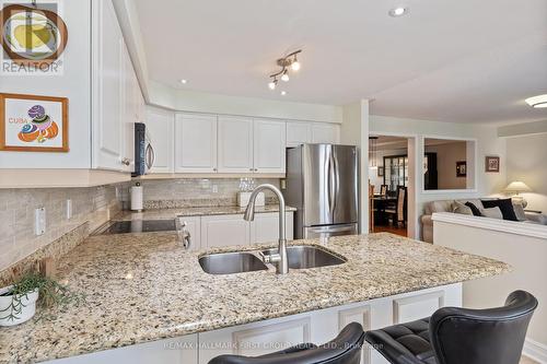 10 Lonsdale Court, Whitby (Lynde Creek), ON - Indoor Photo Showing Kitchen With Stainless Steel Kitchen With Double Sink With Upgraded Kitchen