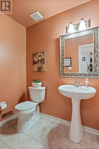 10 Lonsdale Court, Whitby (Lynde Creek), ON - Indoor Photo Showing Bathroom