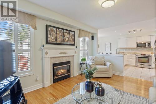 10 Lonsdale Court, Whitby (Lynde Creek), ON - Indoor Photo Showing Living Room With Fireplace