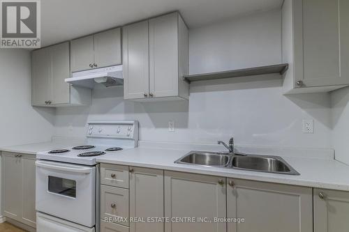 B - 99 Nickolas Crescent, Cambridge, ON - Indoor Photo Showing Kitchen With Double Sink