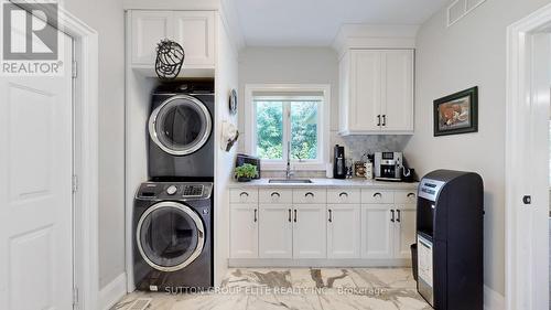 4428 Elgin Mills Road E, Markham, ON - Indoor Photo Showing Laundry Room