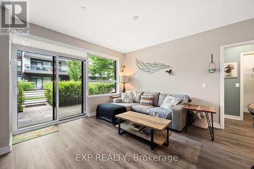 B107 - 271 Sea Ray Avenue, Innisfil, ON - Indoor Photo Showing Living Room