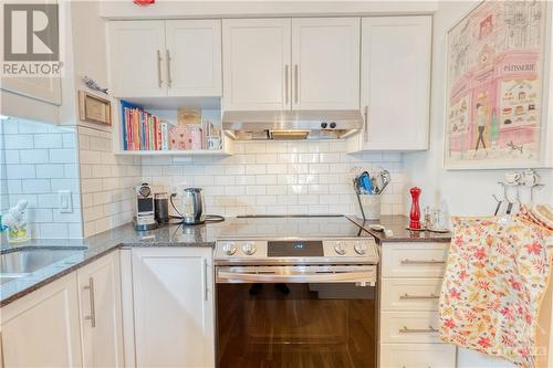 222 Guigues Avenue Unit#504, Ottawa, ON - Indoor Photo Showing Kitchen