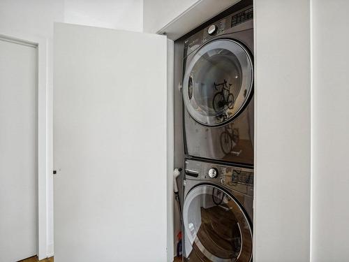 Salle de lavage - 222-5595 Rue De Lanaudière, Montréal (Rosemont/La Petite-Patrie), QC - Indoor Photo Showing Laundry Room