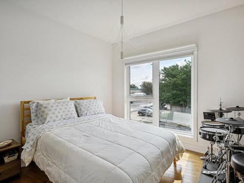 Chambre Ã  coucher principale - 222-5595 Rue De Lanaudière, Montréal (Rosemont/La Petite-Patrie), QC - Indoor Photo Showing Bedroom