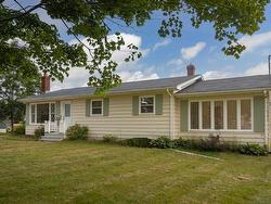 32 Lilac Avenue  Charlottetown, PE C1A 6L4