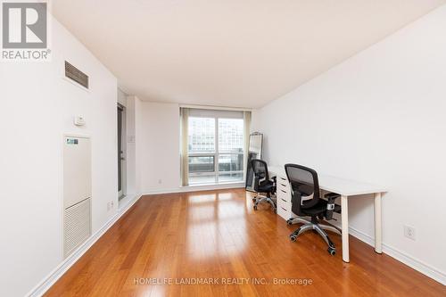 303 - 763 Bay Street, Toronto (Bay Street Corridor), ON - Indoor