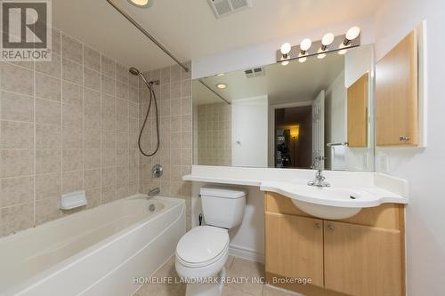 303 - 763 Bay Street, Toronto (Bay Street Corridor), ON - Indoor Photo Showing Bathroom