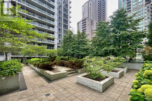 303 - 763 Bay Street, Toronto (Bay Street Corridor), ON - Outdoor