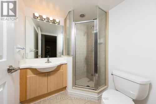 303 - 763 Bay Street, Toronto (Bay Street Corridor), ON - Indoor Photo Showing Bathroom