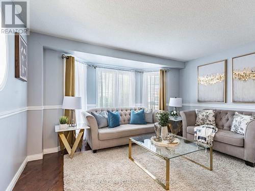 87 Porchlight Road, Brampton (Fletcher'S Creek Village), ON - Indoor Photo Showing Living Room