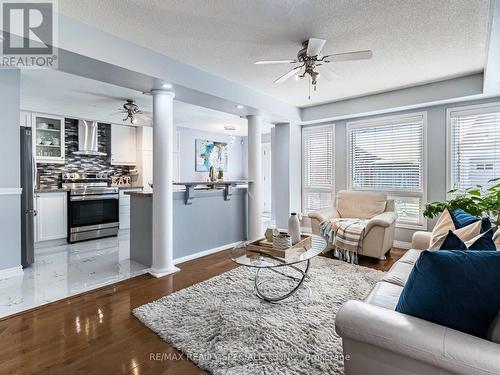 87 Porchlight Road, Brampton (Fletcher'S Creek Village), ON - Indoor Photo Showing Living Room