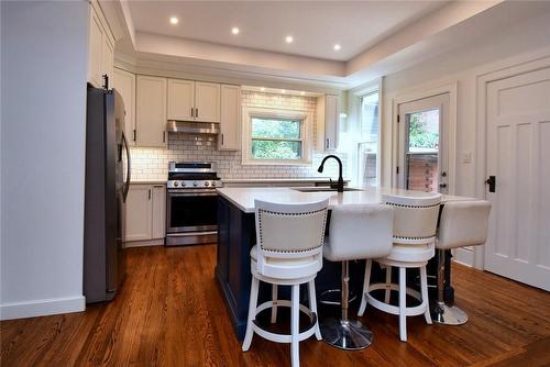 Kitchen - 185 Fairleigh Avenue S, Hamilton, ON - Indoor