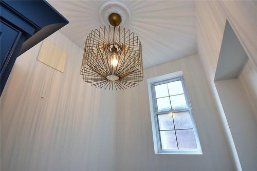 Main floor powder room - 185 Fairleigh Avenue S, Hamilton, ON - Indoor Photo Showing Other Room