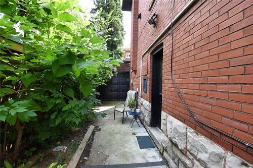 Side entrance to basement - 185 Fairleigh Avenue S, Hamilton, ON - Outdoor