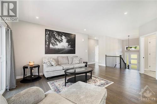 1322 Country Lane, Winchester, ON - Indoor Photo Showing Living Room