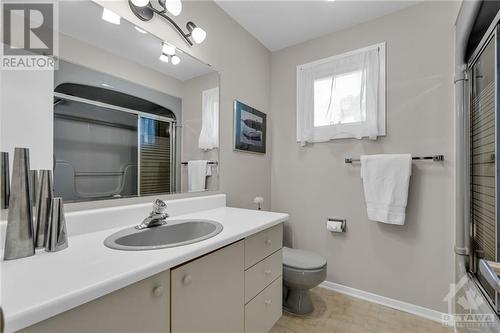 1999 Woodglen Crescent, Ottawa, ON - Indoor Photo Showing Bathroom