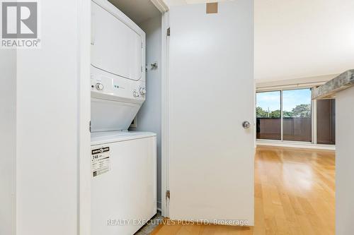 212 - 1050 The Queensway, Toronto (Islington-City Centre West), ON - Indoor Photo Showing Laundry Room