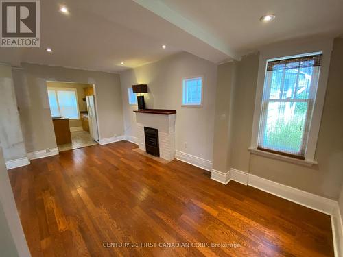 370 Victoria Street, London, ON - Indoor With Fireplace