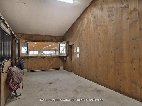 1694 Centre Rd, Hamilton, ON - Indoor Photo Showing Other Room