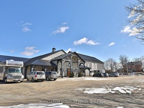 1694 Centre Rd, Hamilton, ON - Outdoor