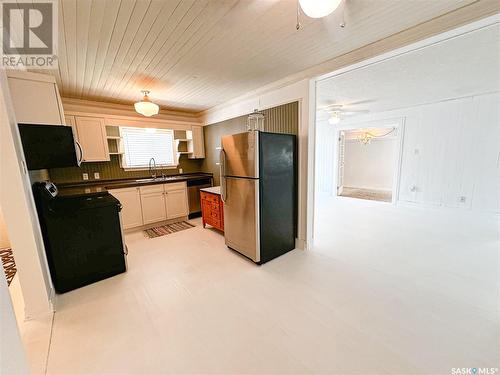 7 Gottinger Drive, Crooked Lake, SK - Indoor Photo Showing Kitchen