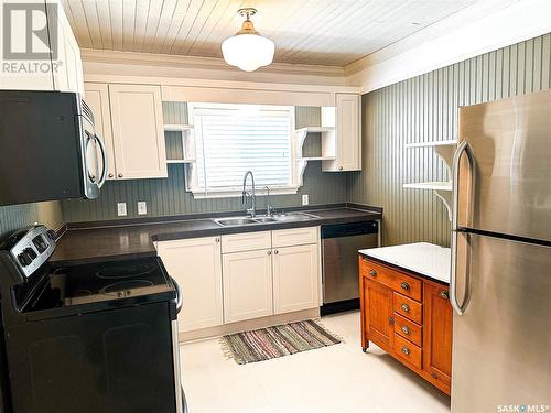 7 Gottinger Drive, Crooked Lake, SK - Indoor Photo Showing Kitchen With Double Sink