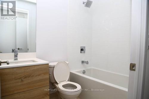 Ph20 - 525 Adelaide Street W, Toronto (Waterfront Communities), ON - Indoor Photo Showing Bathroom