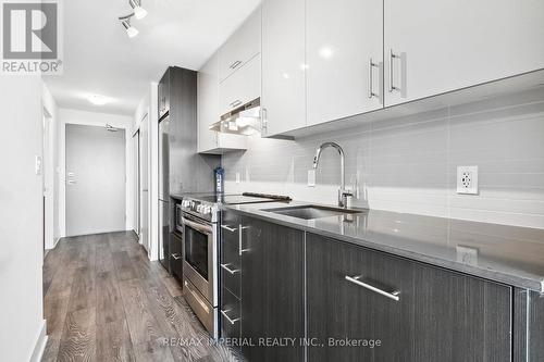 722 - 188 Fairview Mall Drive, Toronto (Don Valley Village), ON - Indoor Photo Showing Kitchen With Upgraded Kitchen