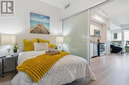 510 - 3237 Bayview Avenue, Toronto (Bayview Woods-Steeles), ON - Indoor Photo Showing Bedroom