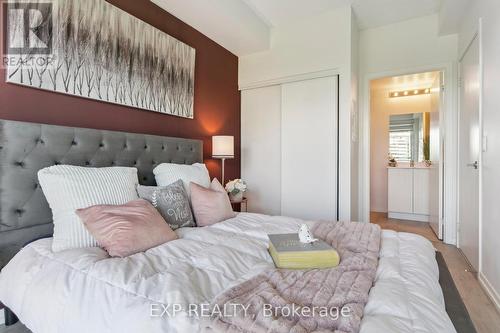 510 - 3237 Bayview Avenue, Toronto (Bayview Woods-Steeles), ON - Indoor Photo Showing Bedroom