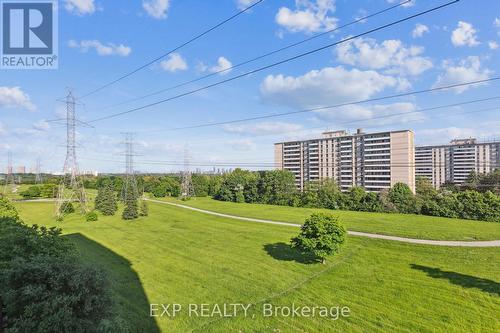 510 - 3237 Bayview Avenue, Toronto (Bayview Woods-Steeles), ON - Outdoor With View