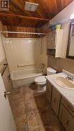 Primary bathroom - 